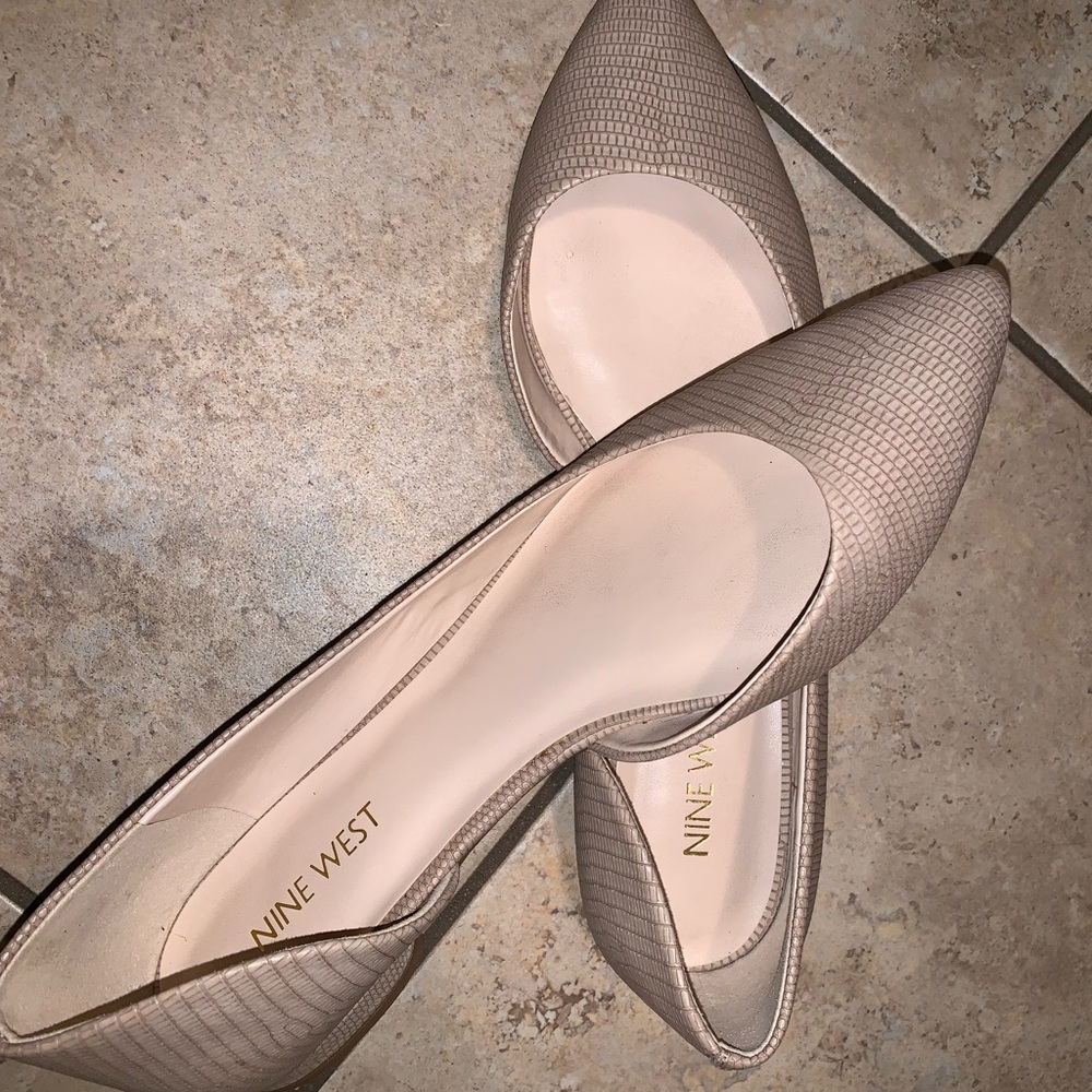 Nine West Nude pointed toe flats